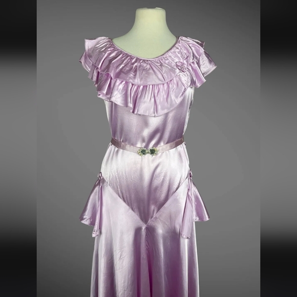 1930s Lavender Bias Cut Satin Gown - Picture 9 of 9